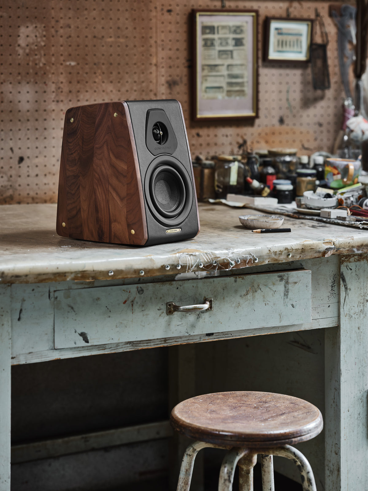 Sonus faber Concertino G4 bookshelf speaker in Solid Walnut