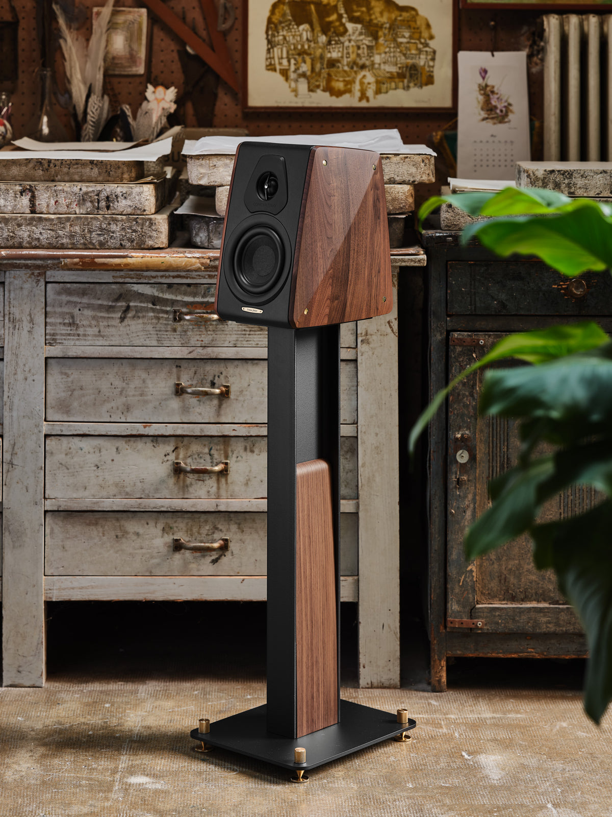 Sonus faber Concertino G4 on dedicated Iron Stand in an artisan interior